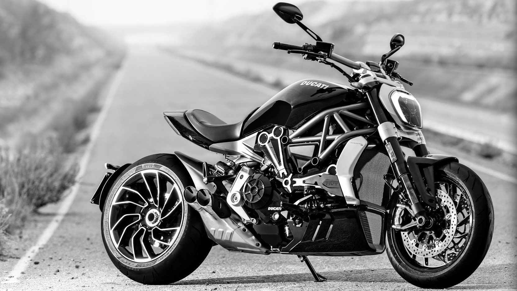 XDiavel-s_2016_Amb-02_1920x1080.mediagallery_output_image_[1920x1080]