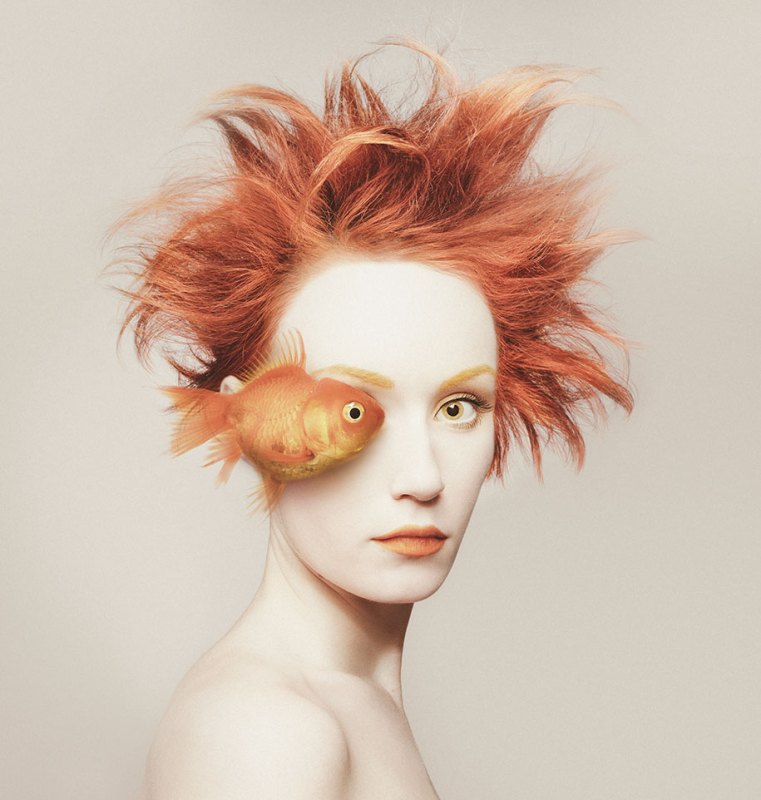 (Flora Borsi)