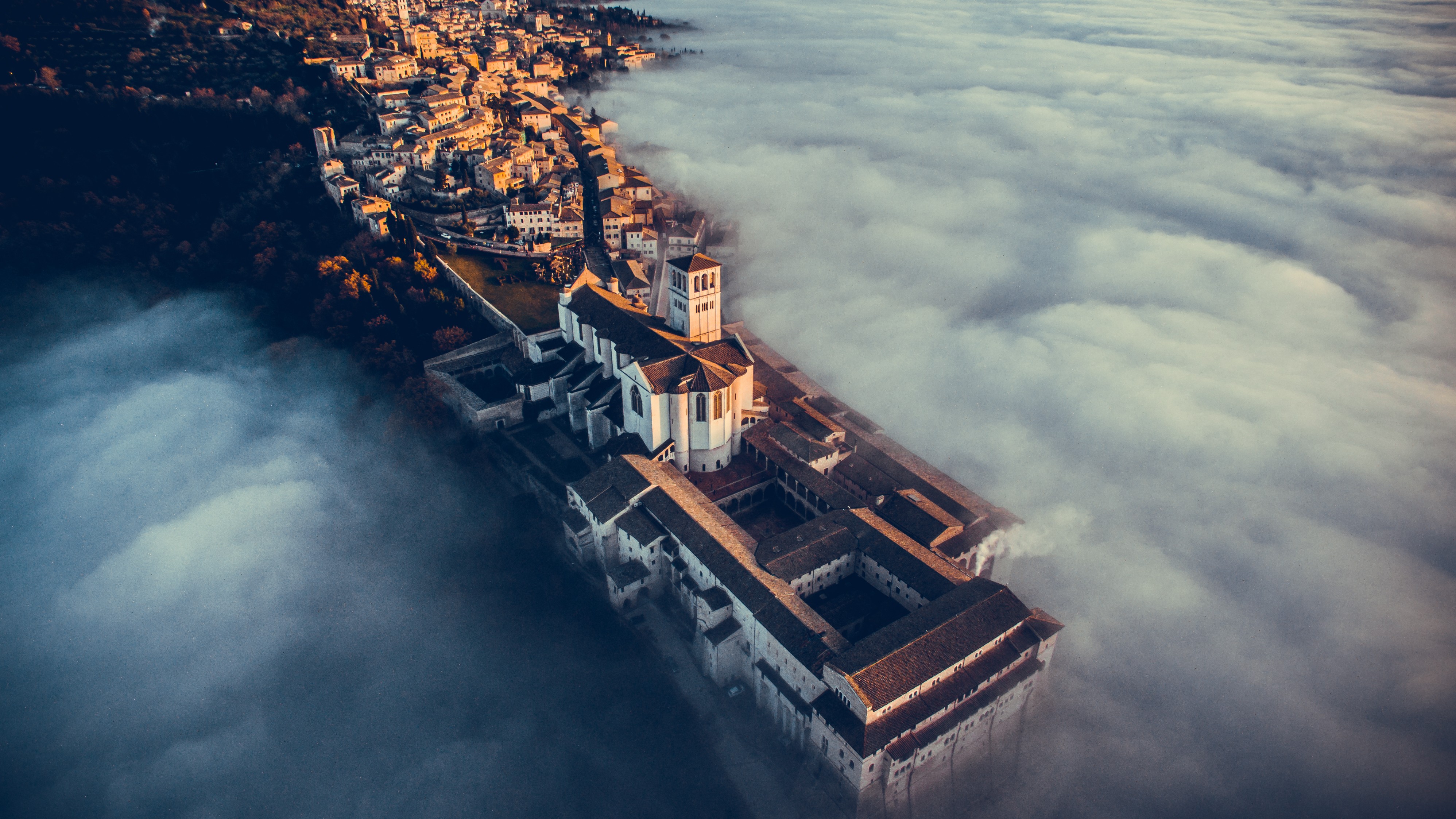 First Place Travel: Basilica of Saint Francis of Assisi in Umbria, Italy (Francisco Cattuto)