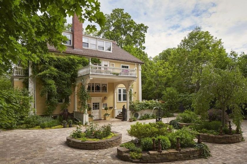 (Sotheby's International Realty)