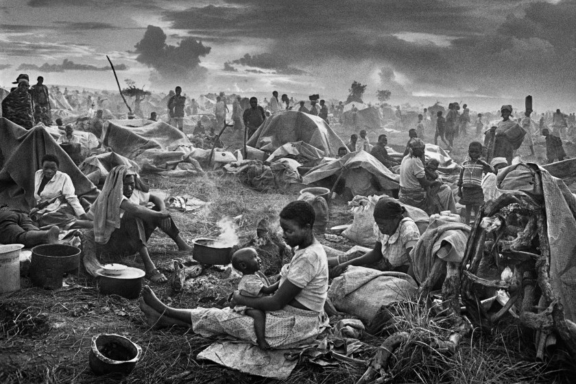 Rwandan refugee camp of Benako in Tanzania during 1994. (Sebastião Salgado/Amazonas Images)