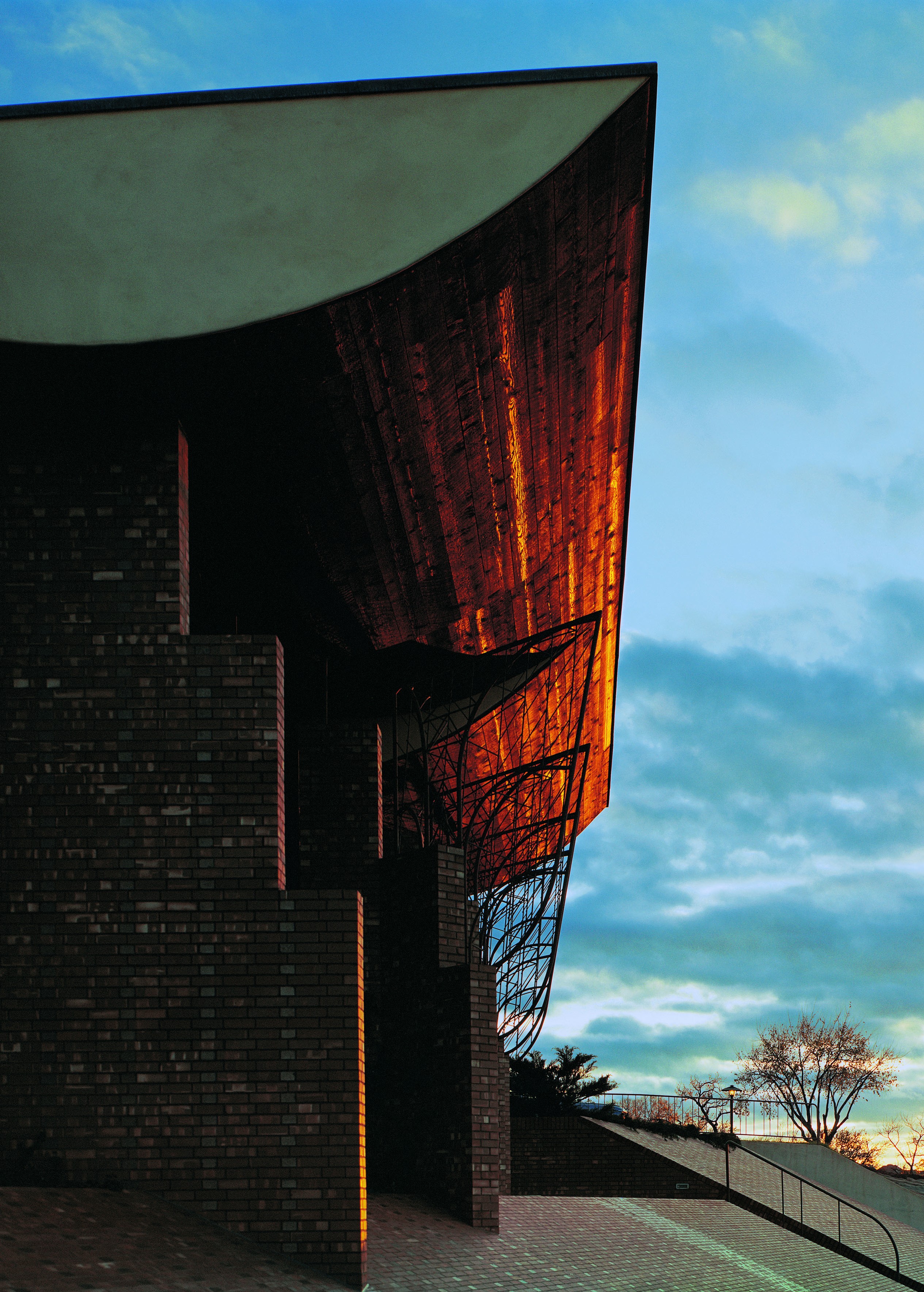 Cunningham Residence ("Stoneflower" House), by Herb Greene, Oklahoma City, Oklahoma, 1964. (Julius Shulman Photography Archive, Research Library at the Getty Research Institute)