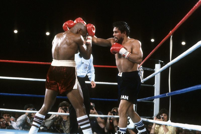 LAS VEGAS - NOVEMBER 10,1983: Roberto Duran (R) lands a punch against Marvin Hagler during the fight at Caesars Palace IN Las Vegas, Nevada. Marvin Hagler won the WBC middleweight title,WBA World middleweight title and IBF middleweight title by a UD 15. (Photo by: The Ring Magazine/Getty Images)