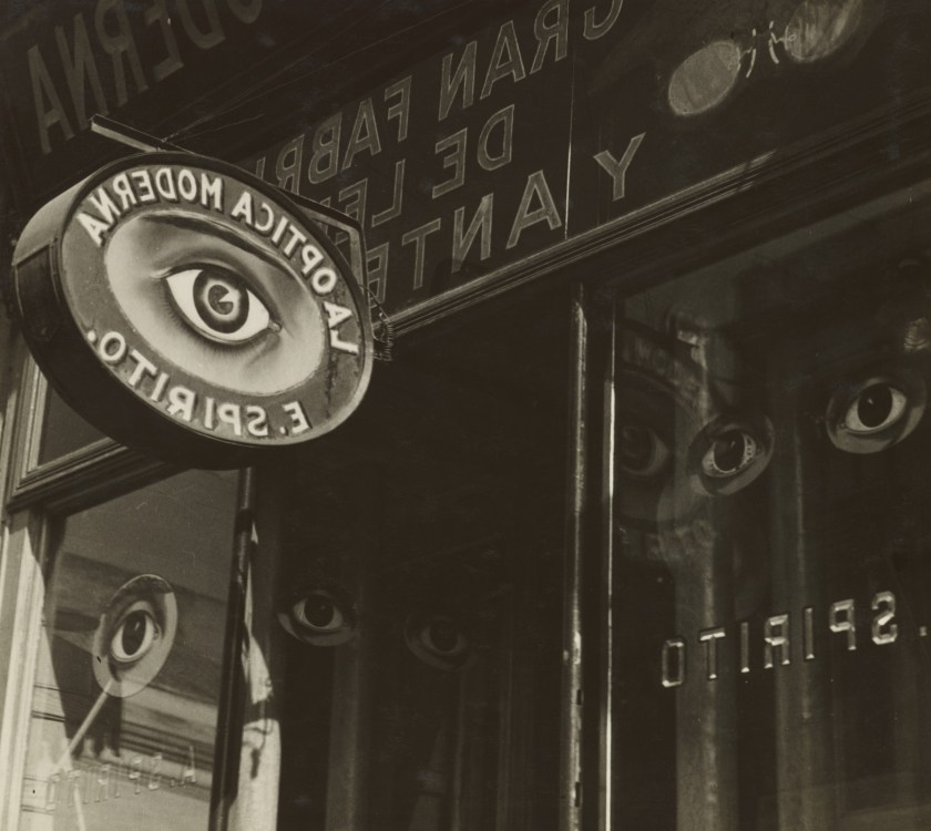 Optic Parable, 1931, by Manuel Álvarez Bravo (Colette Urbajte/Asosciacion Manuel Alvarez Bravo )