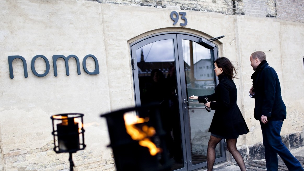 People ente the Noma restaurant  in Copenhagen, on April 27, 2010 the day after Noma was chosen for the world's best restaurant, according to S. Pellegrino Worlds 50 Best Restaurants Award, which was awarded in London last night. AFP PHOTO/ Casper Christoffersen/SCANPIX DANMARK (Photo credit should read Casper Christoffersen/AFP/Getty Images)