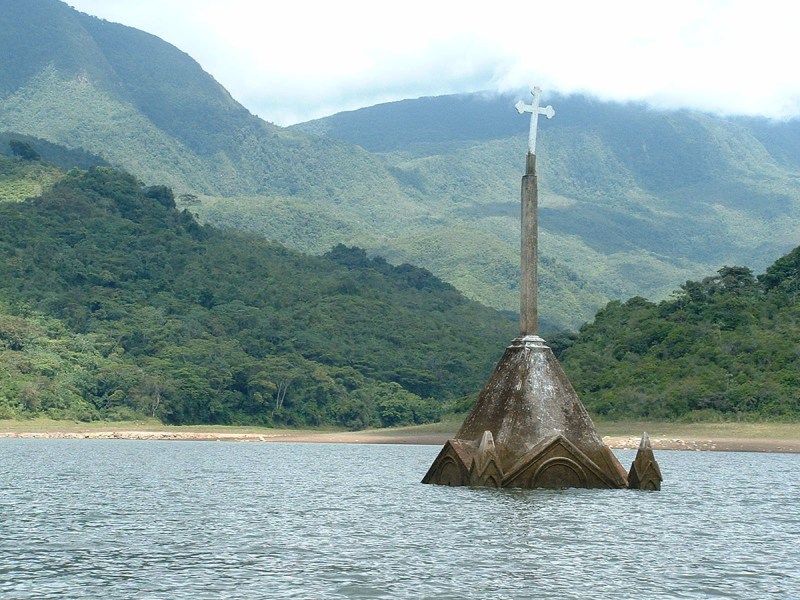 Church Spire before the drought. (JunCTionS/Flckr)