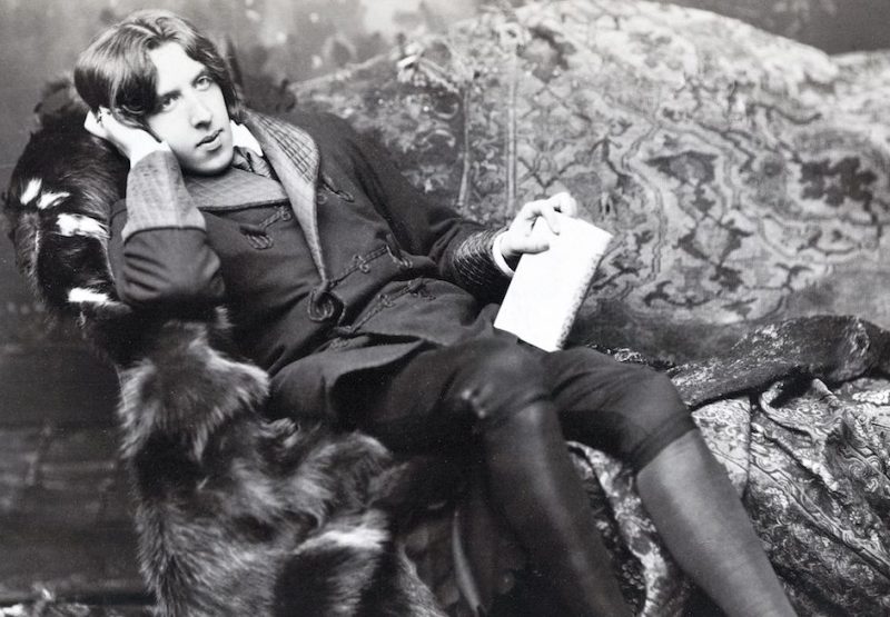 UNSPECIFIED - CIRCA 1800: Oscar Fingal O'Flahertie Wills Wilde 1854 1900 Irish novelist playwright freemason wit Photograph by Napoleon Sarony (Photo by Universal History Archive/Getty Images)