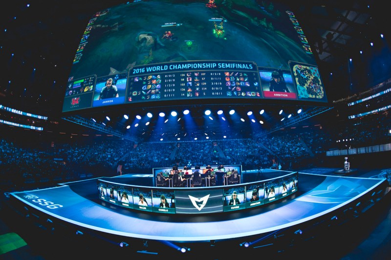 (Riot esports)