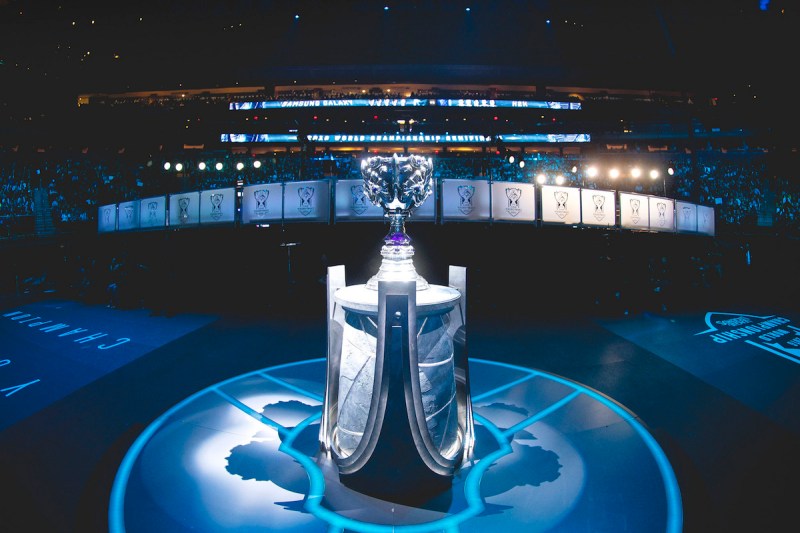 (Riot esports)