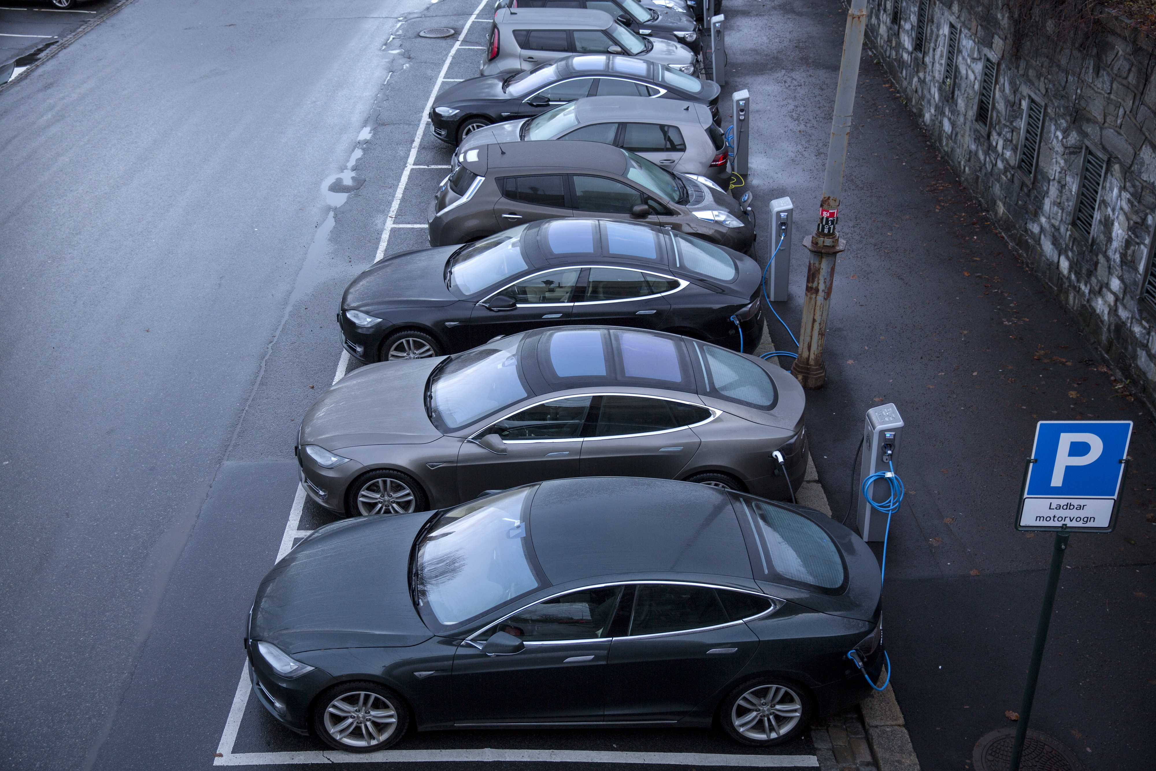 Electric car sounds