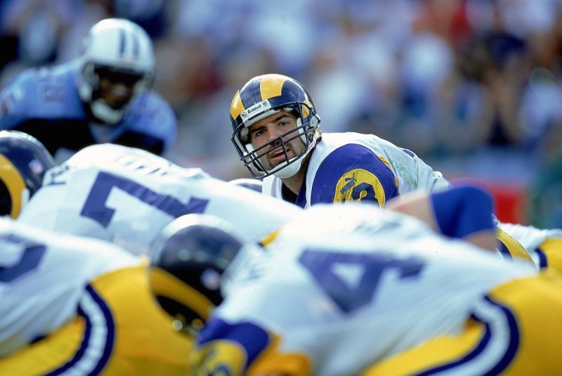 31 Oct 1999: Kurt Warner #13 of the St. Louis Rams looks down the line of scrimmage during the game against the Nasahville Titans at the Adelphia Coliseum in Nashville, Tennessee. The Titans defeated the Rams 24-21. Mandatory Credit: Scott Halleran /Allsport
