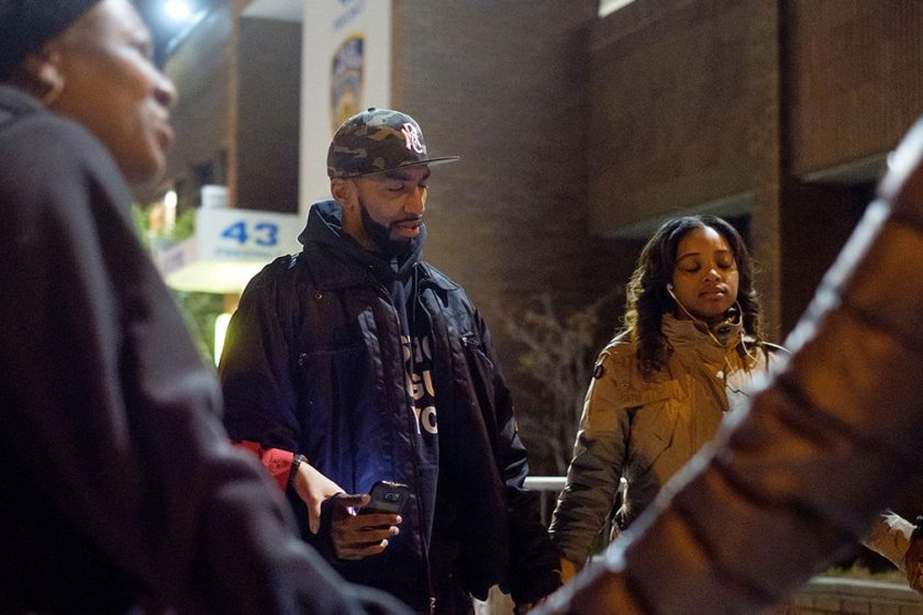 Mysonne Linen mourns the death of Deborah Danner outside the 43rd Precinct station house in the Bronx, New York City on Sunday, October 23, 2016. (Courtesy New York Daily News)