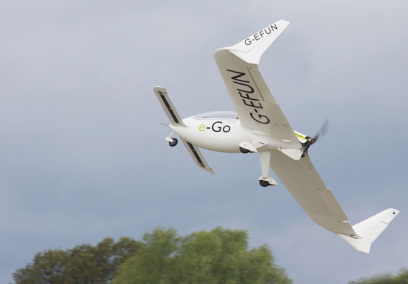 James Bond-Style Flat Pack Aircraft