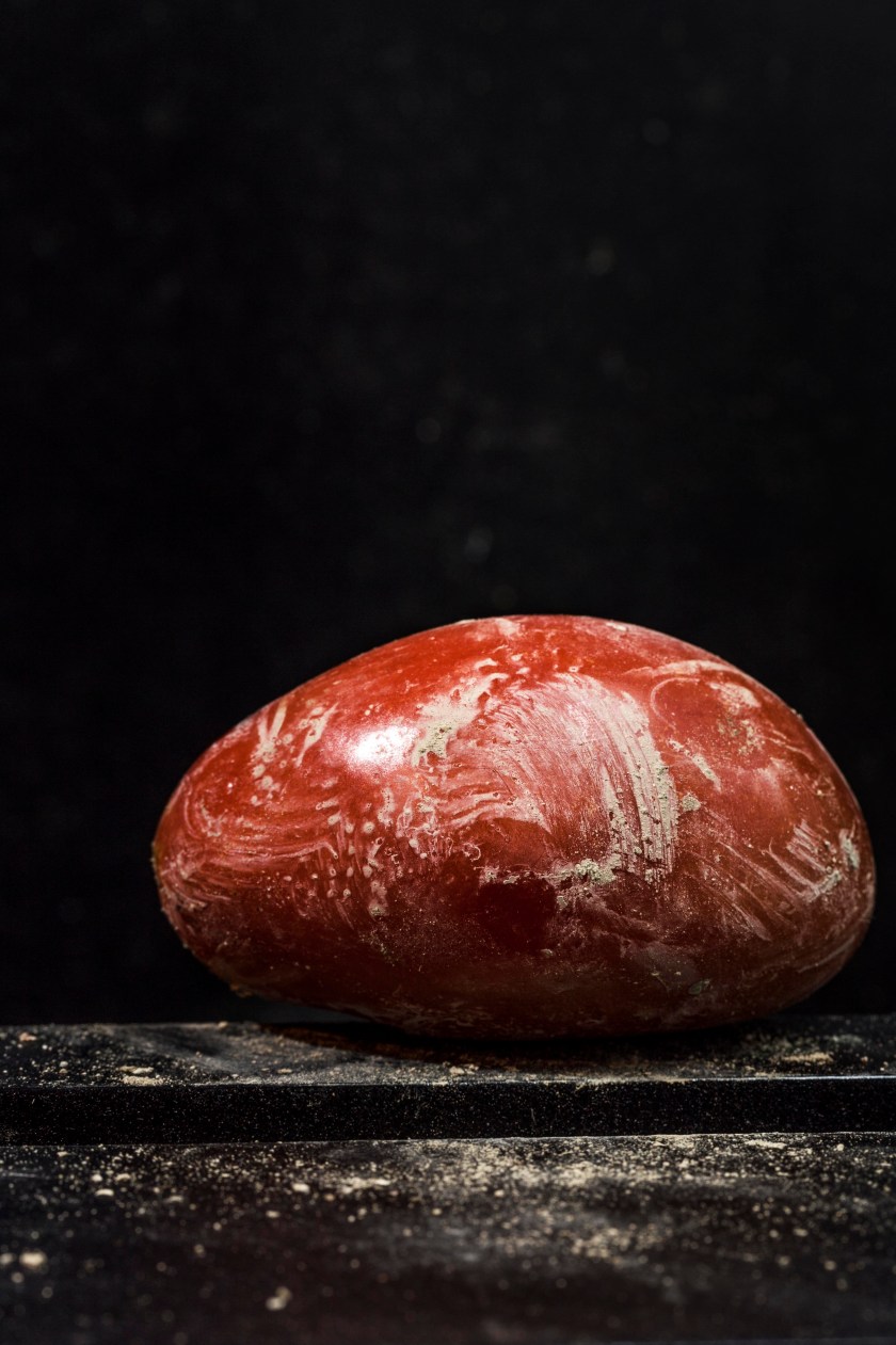 Once a year Italian families make tomato sauce at home, cooking and canning a huge amount of vegetables. Tons of tomatoes are grown in the fields of the south of the country and harvested by about 19,000 laborers, paid 1 or 2 euro for each filled box. (Francesco Amorosino/2016 Sony World Photography Awards)