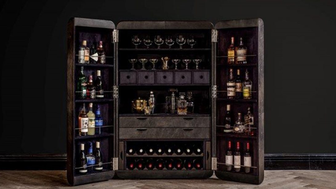(Timothy Oulton)