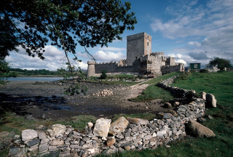 Doe Castle, near Creeslough, County Donegal, Ireland.