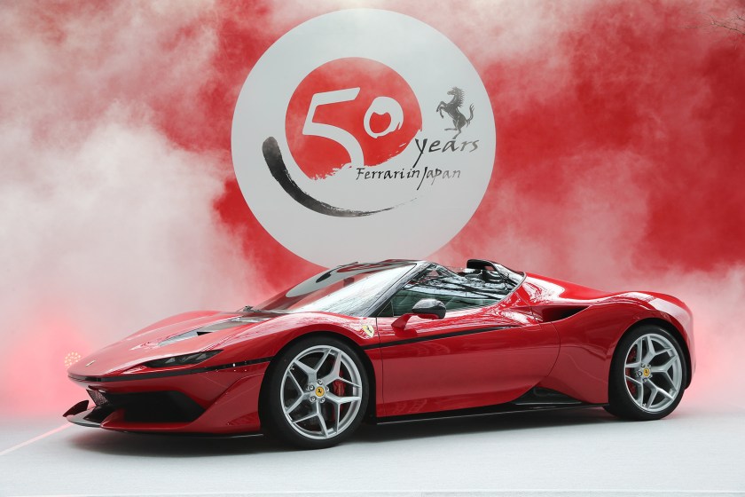 (Ferrari)