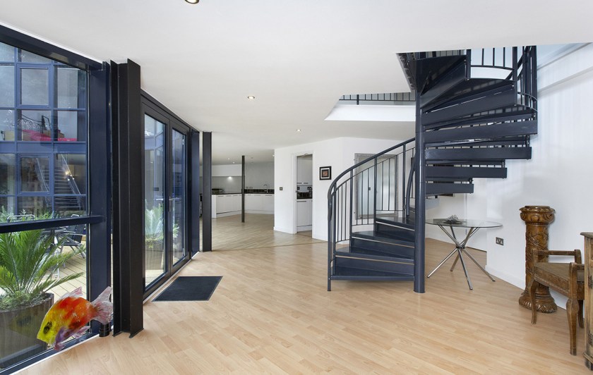 Former Reservoir Converted Into Luxury Mansion