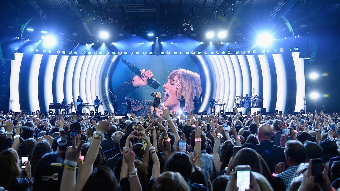 HOUSTON, TX - FEBRUARY 04:  Musician Taylor Swift performs onstage during the 2017 DIRECTV NOW Super Saturday Night Concert at Club Nomadic on February 4, 2017 in Houston, Texas.  (Photo by Kevin Mazur/Getty Images for DIRECTV)