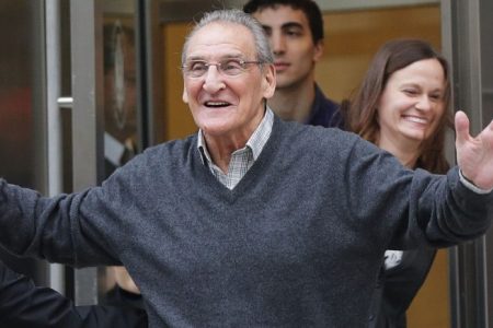 Alleged Bonanno crime family captain Vincent Asaro walks with his lawyers outside of a Brooklyn court house after a jury found him not guilty of one count of racketeering conspiracy and two extortion-related counts on November 12, 2015 in New York City (Spencer Platt/Getty Images)