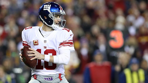 Quarterback Eli Manning #10 of the New York Giants passes the ball against the Washington Redskins in the fourth quarter at FedExField on January 1, 2017 in Landover, Maryland. (Photo by Rob Carr/Getty Images)
