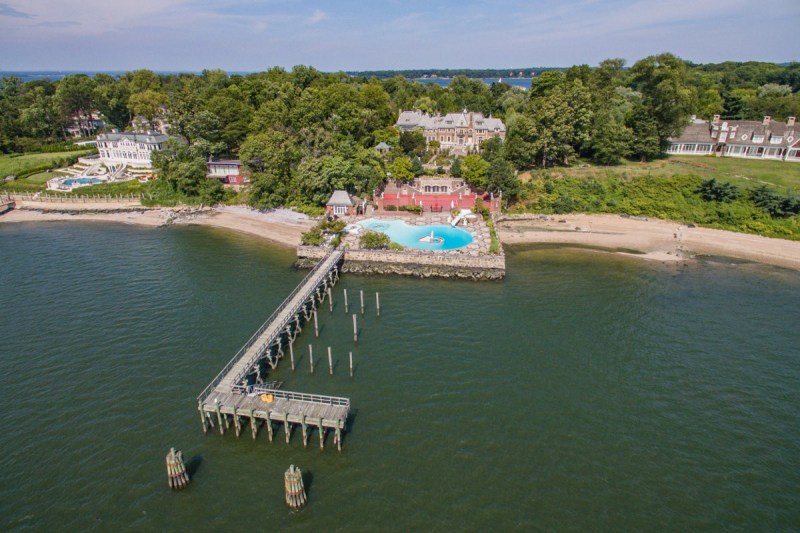 (Laffey Fine Homes Int'l Realty)