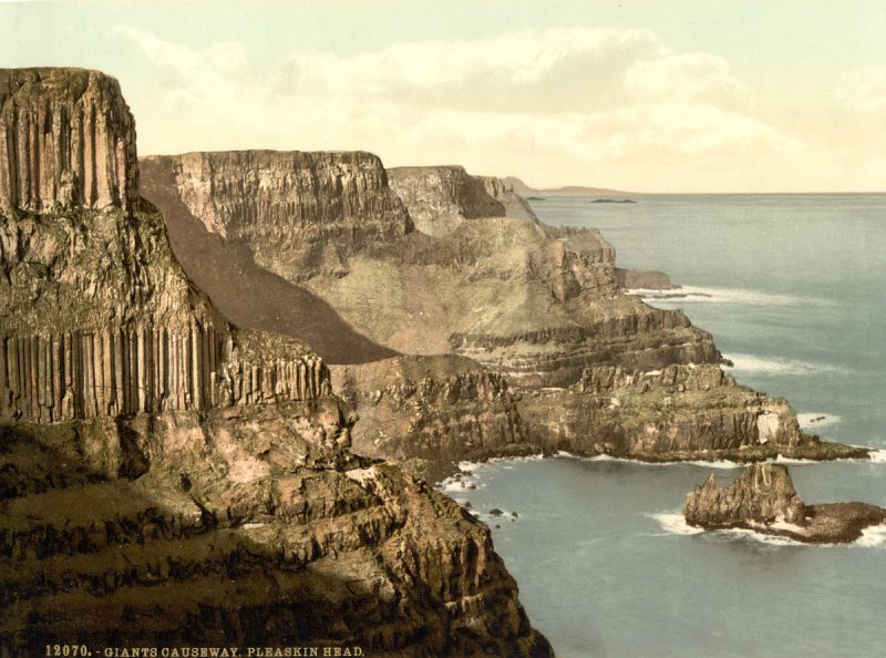 Pleaskin Head, Giant's Causeway. County Antrim, Ireland (Library of Congress)