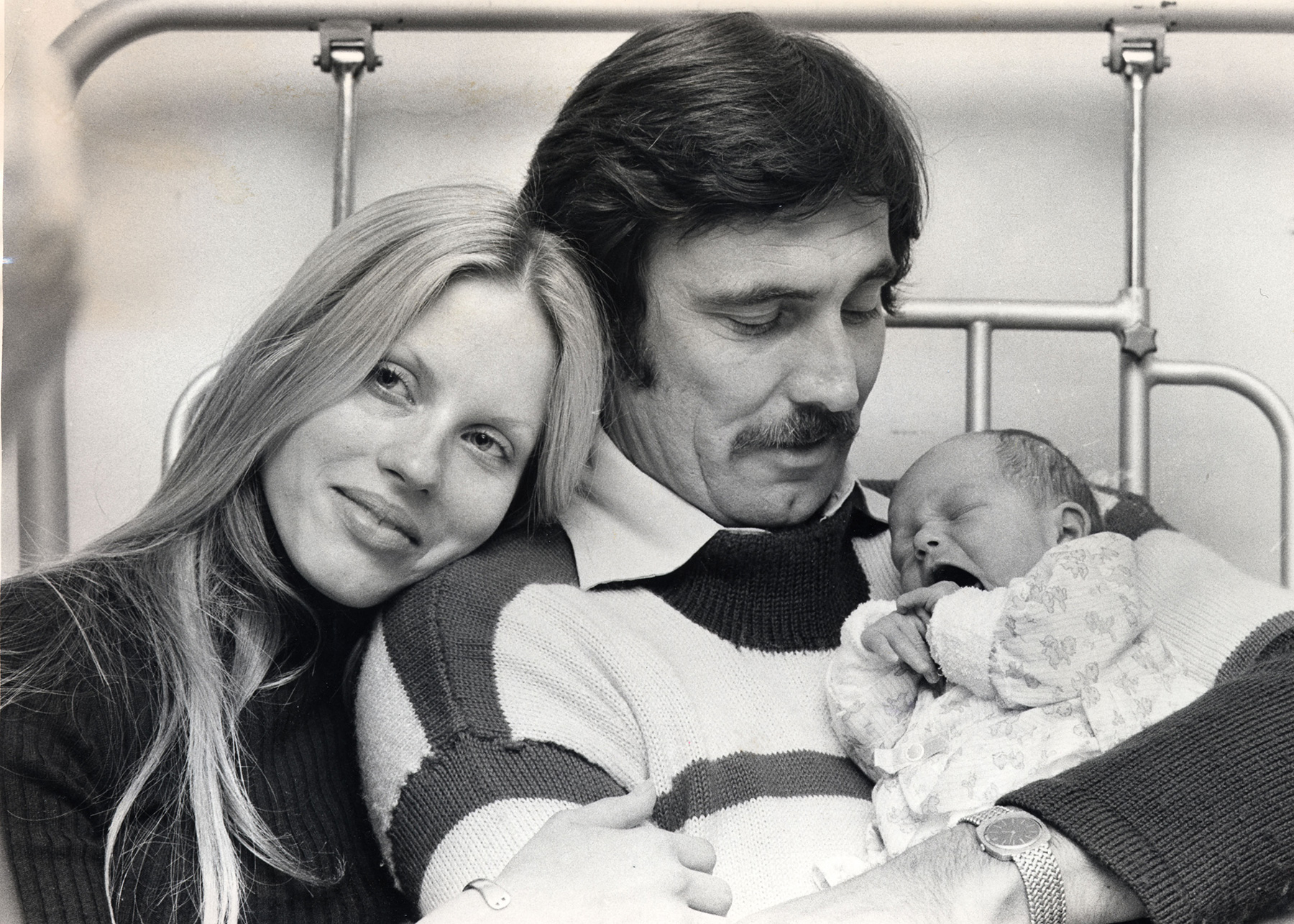 George Lazenby, the One-Time Bond, Learns to Live and Let Live