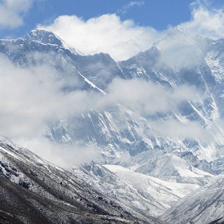 Four More Bodies Found on Mount Everest Raising Month's Death Toll to 10