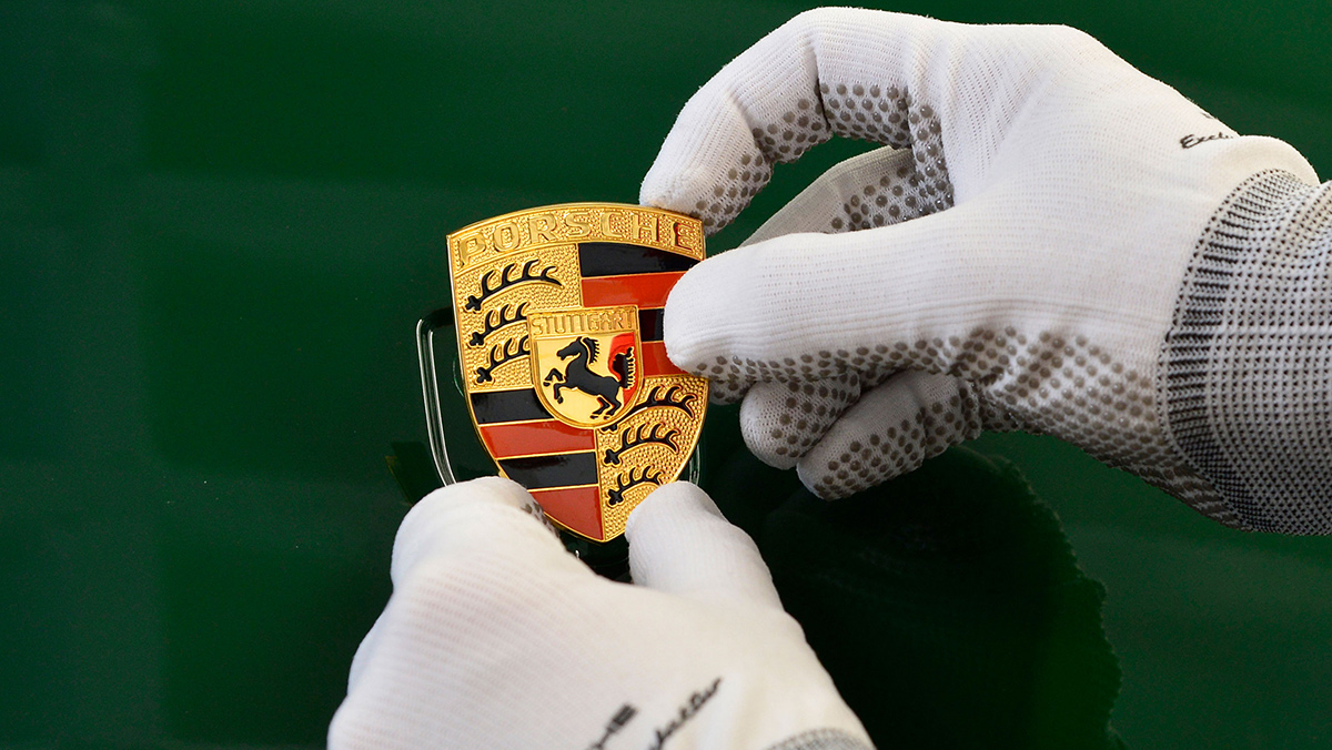 One-millionth 911 rolls of production line