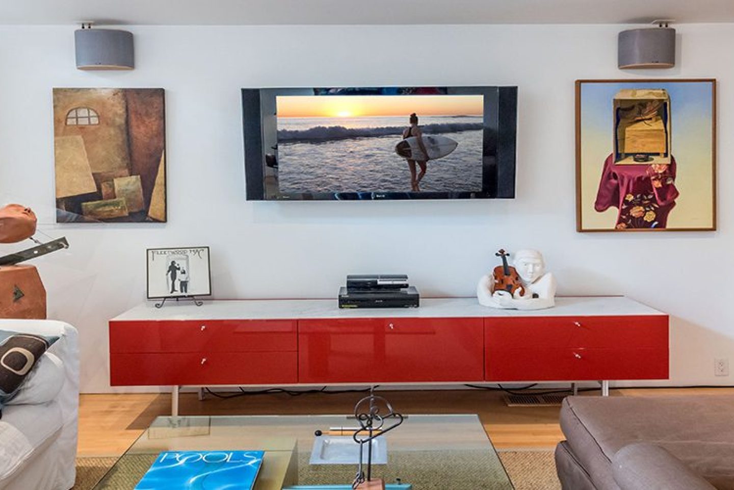 Eric Clapton's former home 16 Paloma Avenue