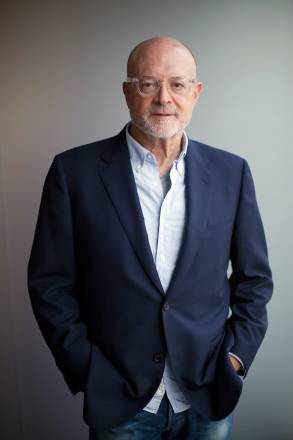 Mickey Drexler, the long-time CEO of J. Crew, announced Monday that he will be stepping down.