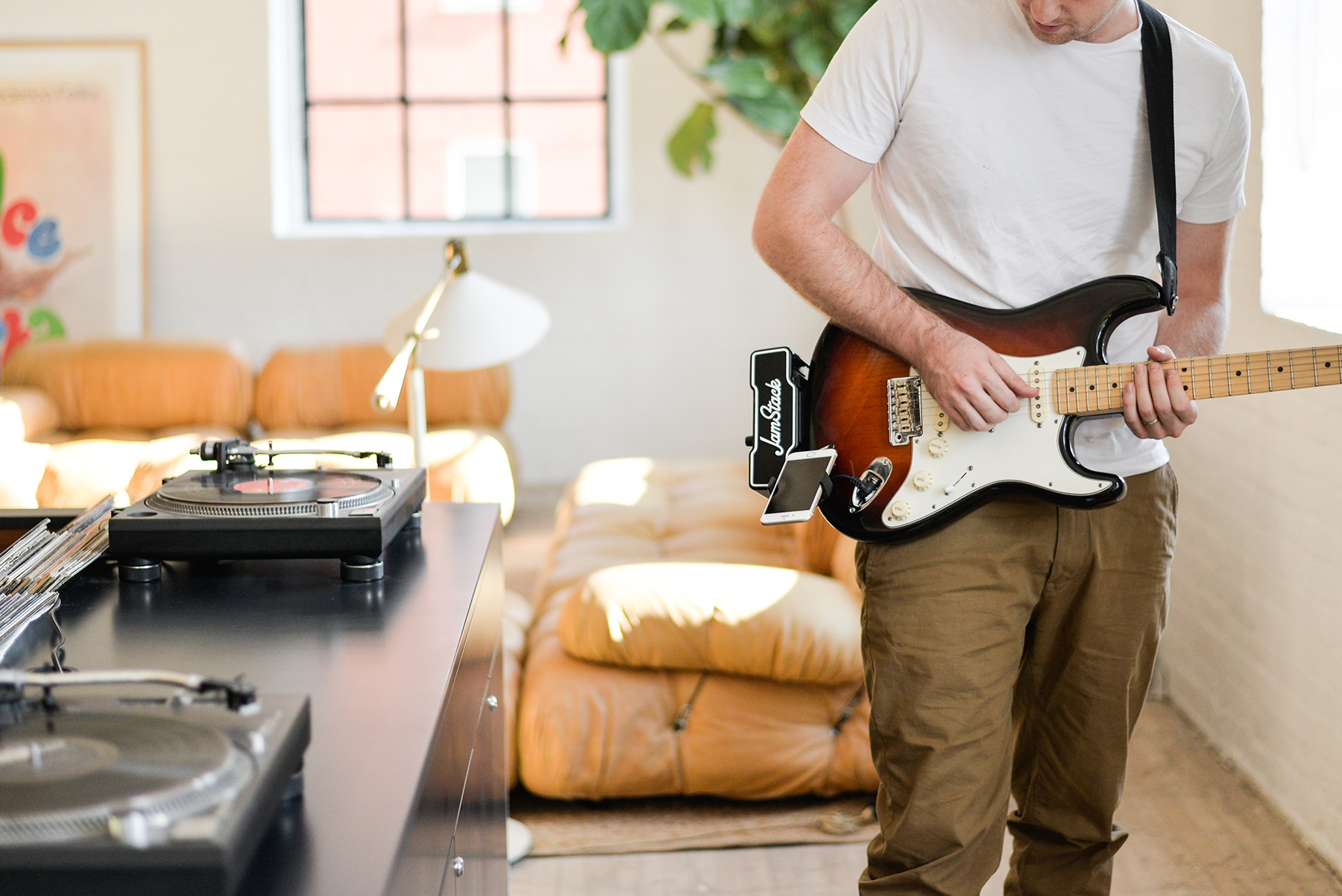 Canadian Inventor Just Revolutionized Busking With the JamStack