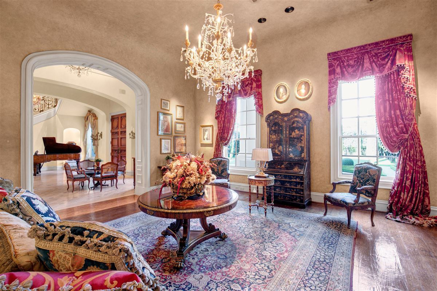 10777 Strait, Dallas, TX