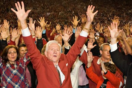 Legendary Arkansas Coach Frank Broyles Dead at 92