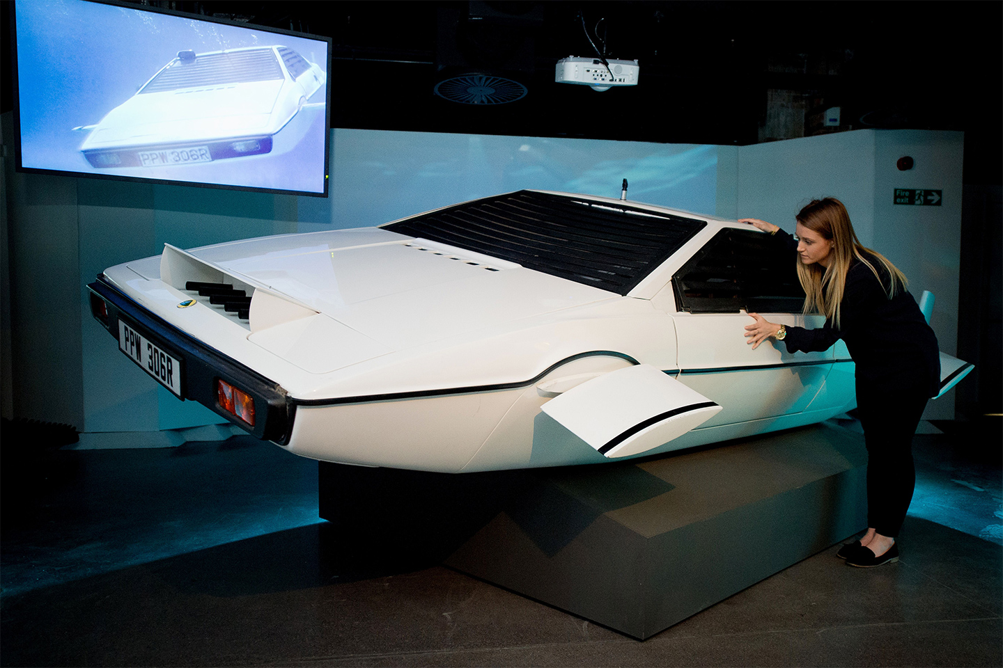 Lotus Esprit S1 “Wet Nellie”