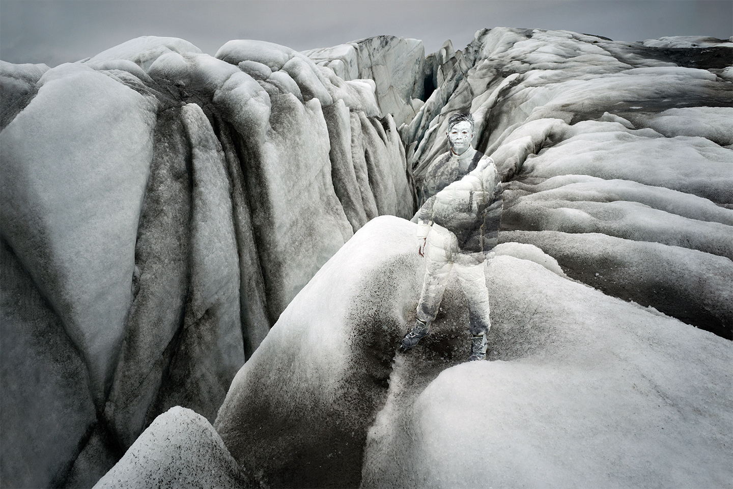Annie Leibovitz Liu Bolin Mocler Ad Campaign