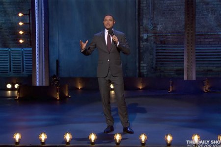 Trevor Noah hosting 'The Daily Show' in Chicago. (YouTube/Screengrab)