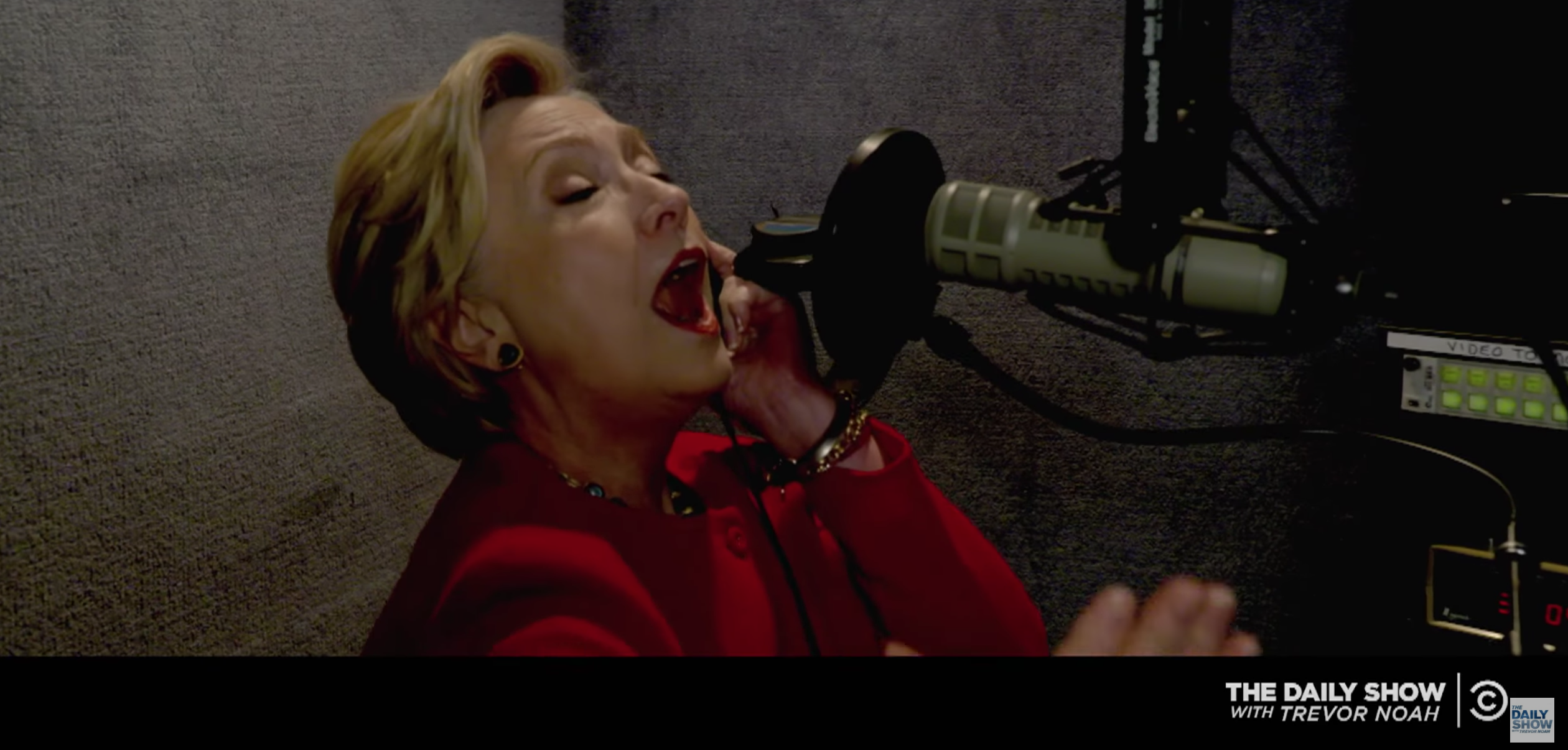 Hillary Clinton "singing" on 'The Daily Show.' (YouTube)