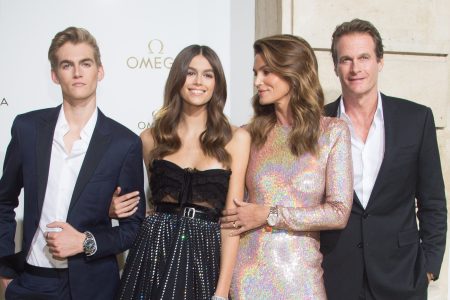 PARIS, FRANCE - SEPTEMBER 29:  (L-R) Presley Walker Gerber, Kaia Jordan Gerber, Cindy Crawford and Rande Gerber attend the "Her Time" Omega Photocall as part of the Paris Fashion Week Womenswear Spring/Summer 2018 at  on September 29, 2017 in Paris, France.  (Photo by Stephane Cardinale - Corbis/Corbis via Getty Images)