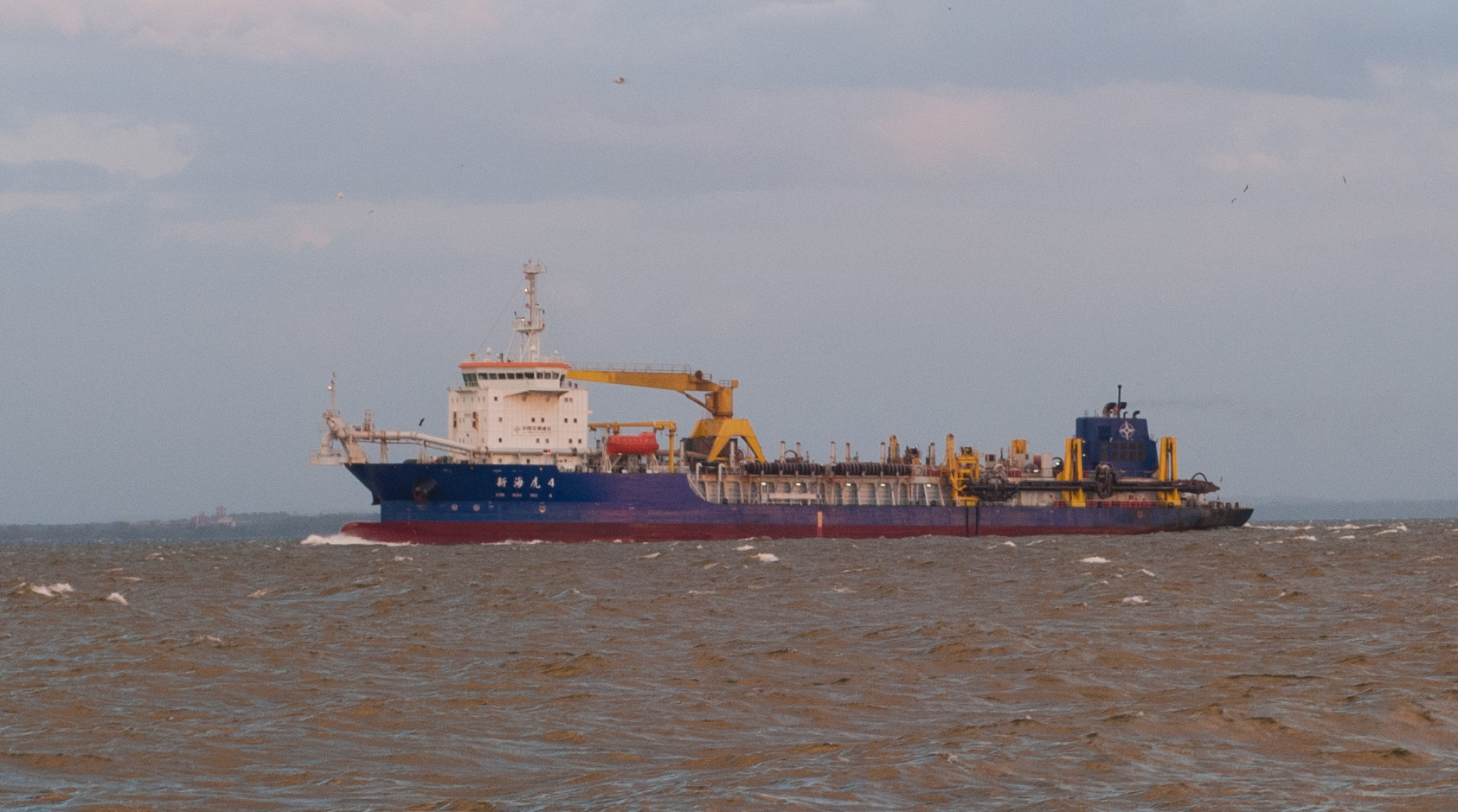 unmanned ship