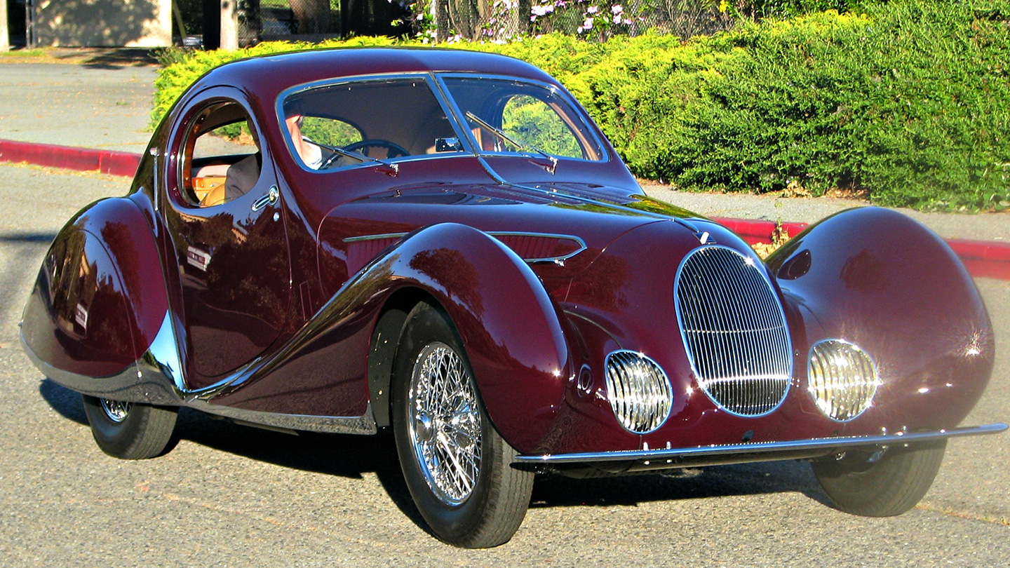 A similar car to the one that was stolen, this is a 1938 Talbot-Lago T150C SS Teardrop Coupe 1
Photographed at the 2012 Marin Sonoma Concours d' Elegance. (Jack Snell/Flickr)