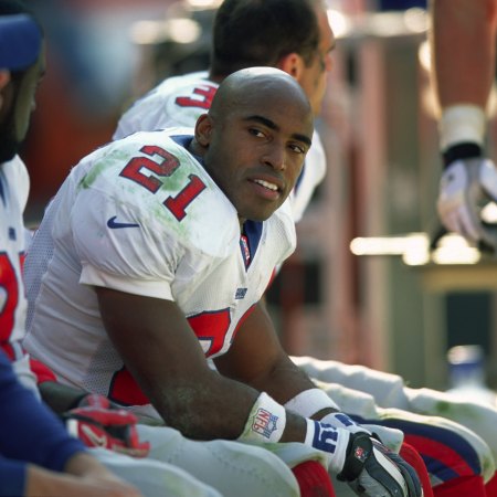 Giants Legend Tiki Barber Talks Brady, Kaepernick and Trump With RealClearLife