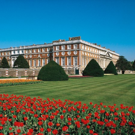 Would You Spend the Night in a Queen-Haunted 16th-Century British Palace?