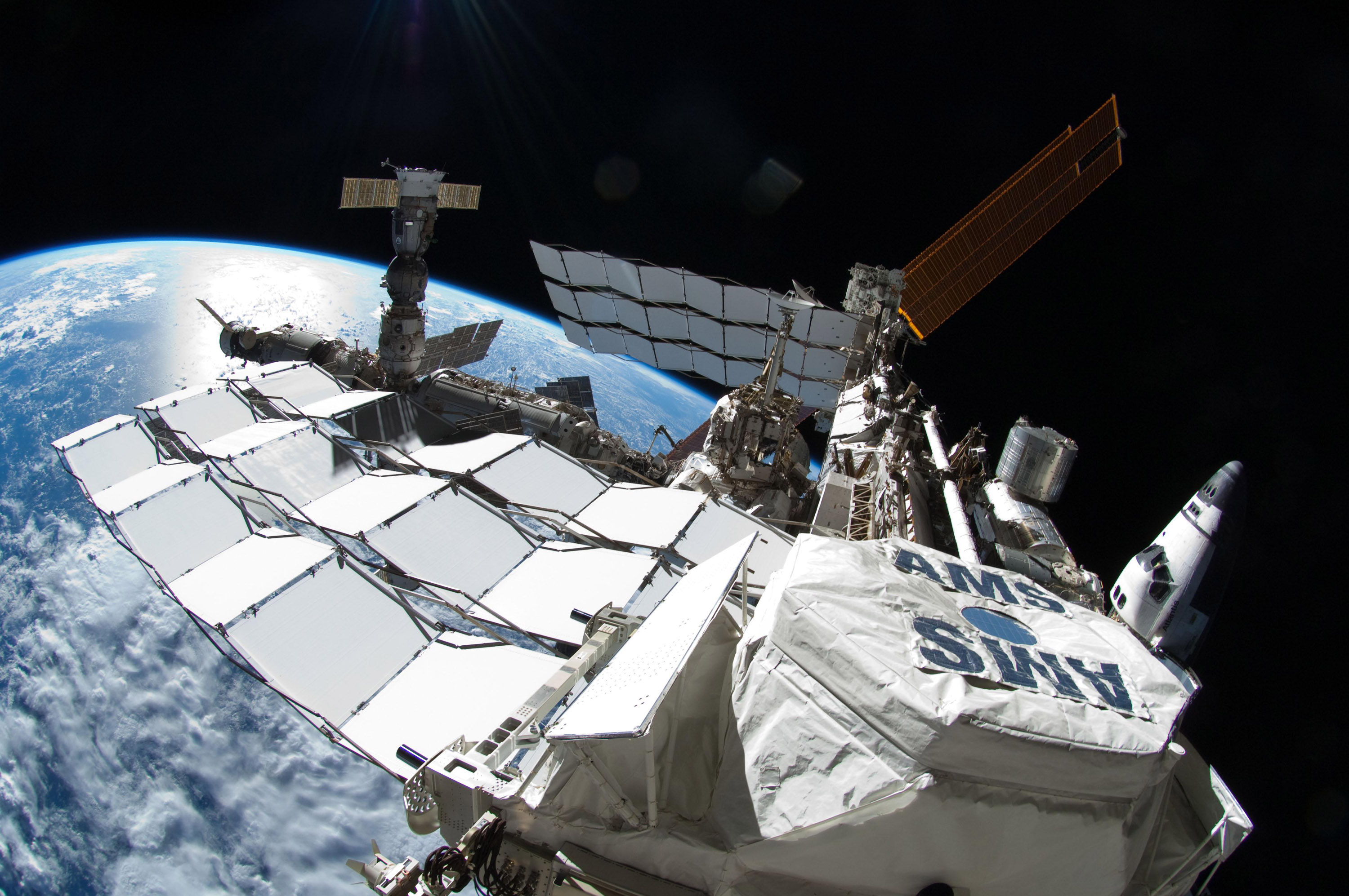 Futuristic Space Robots Could Save Existing Satellites—or Maybe Destroy Them