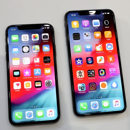 Apple Debuts Health-Conscious Smartwatch, Biggest, Priciest iPhone to Date