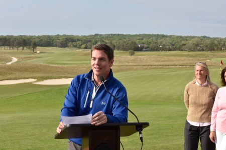 Bill Hemmer on June 8, 2015 in Southampton, New York. Hemmer was recently stung by a scorpion in Manhattan. (Photo by Eugene Gologursky/Getty Images for Project A.L.S.)
