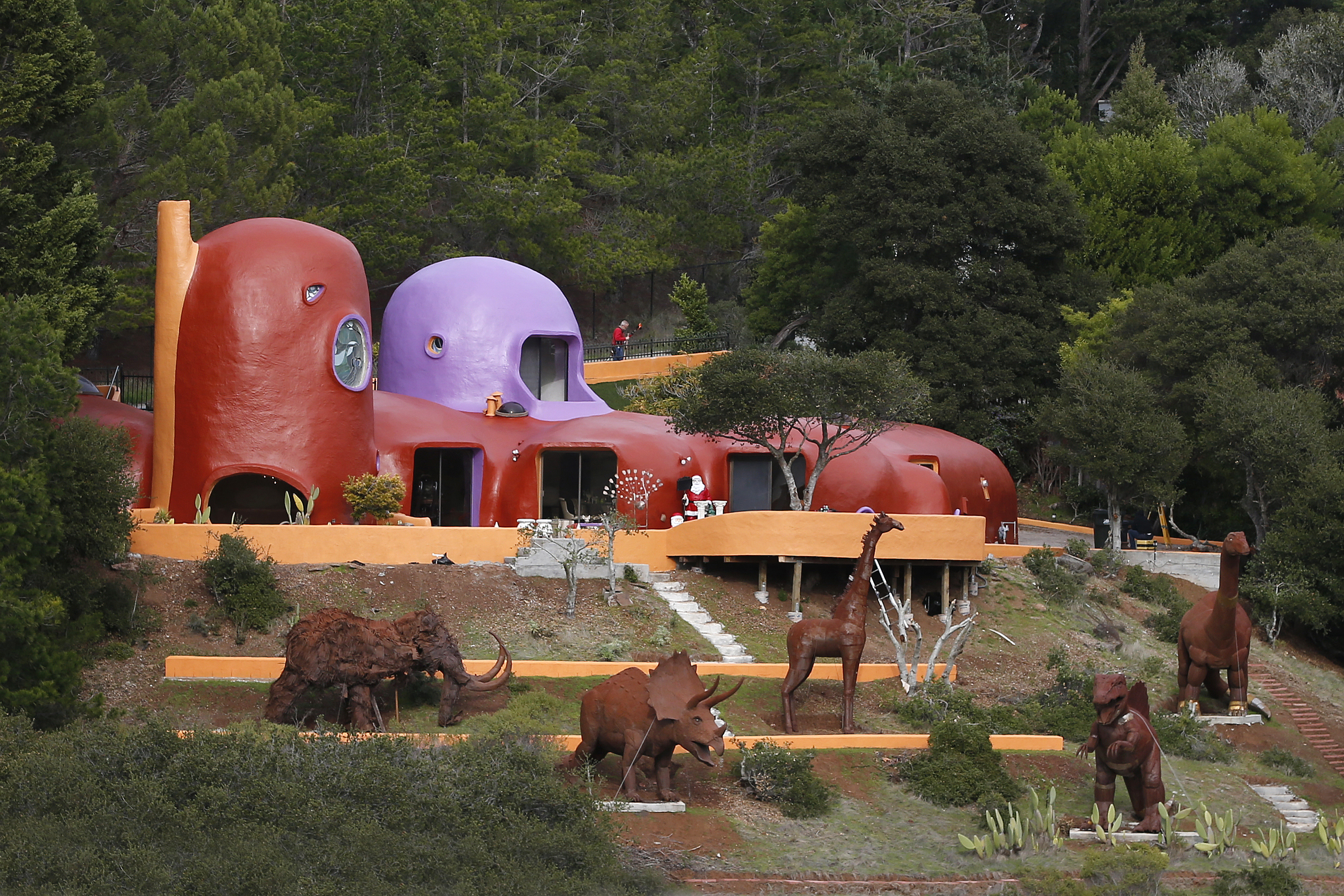 Flintstone house