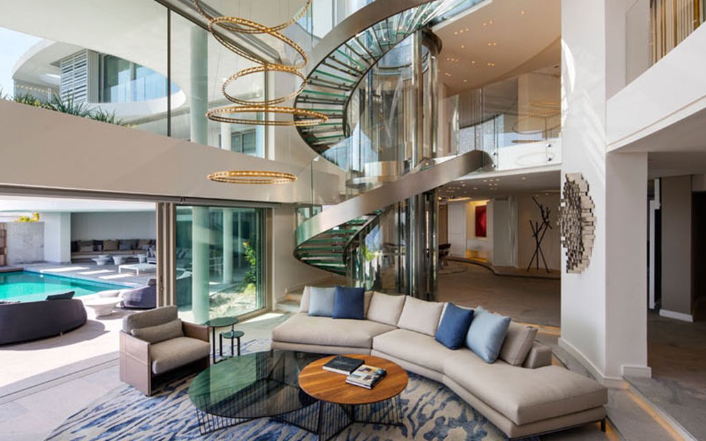 Today in House Porn: A Sprawling Seaside Cape Town Villa