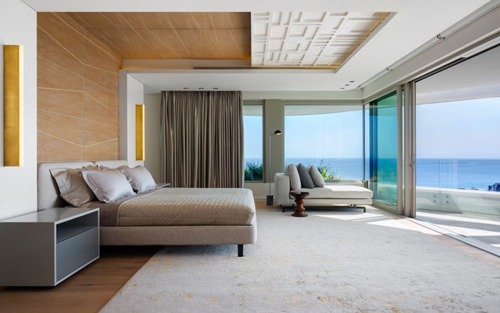 Today in House Porn: A Sprawling Seaside Cape Town Villa